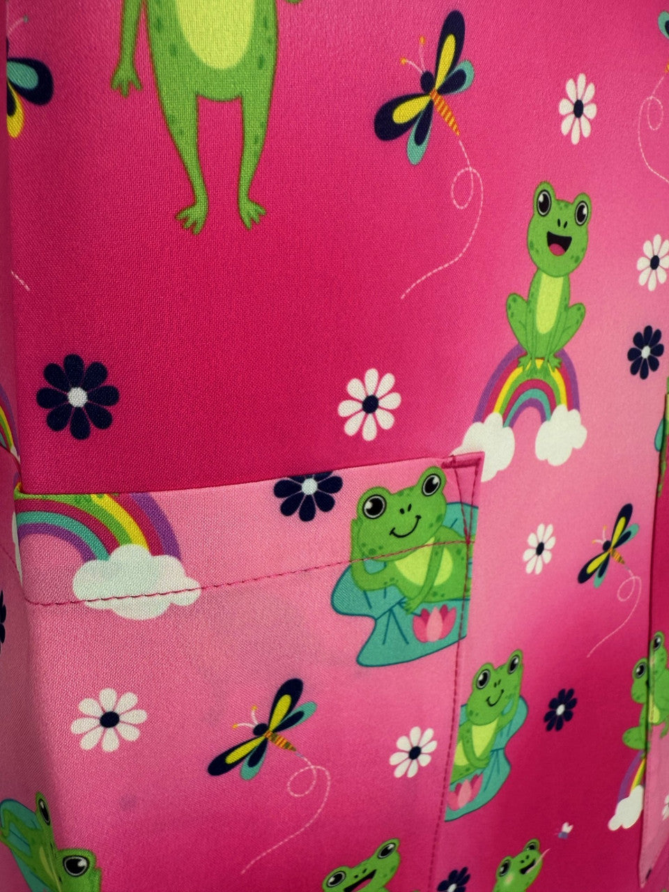 Ava Therese by Zavate Frogtastic — women's scrub | ScrubBox (view 3)